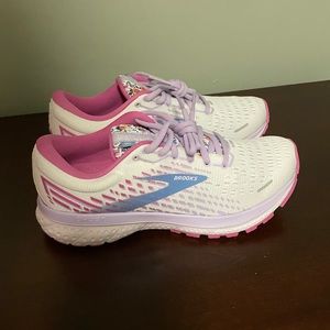 Brooks Ghost 13 - Empower Her